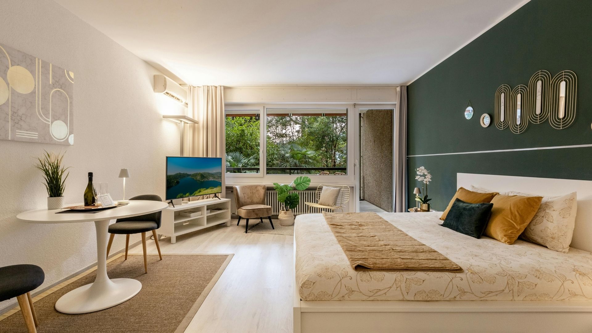 Bathroom sanitation and touchpoint cleaning