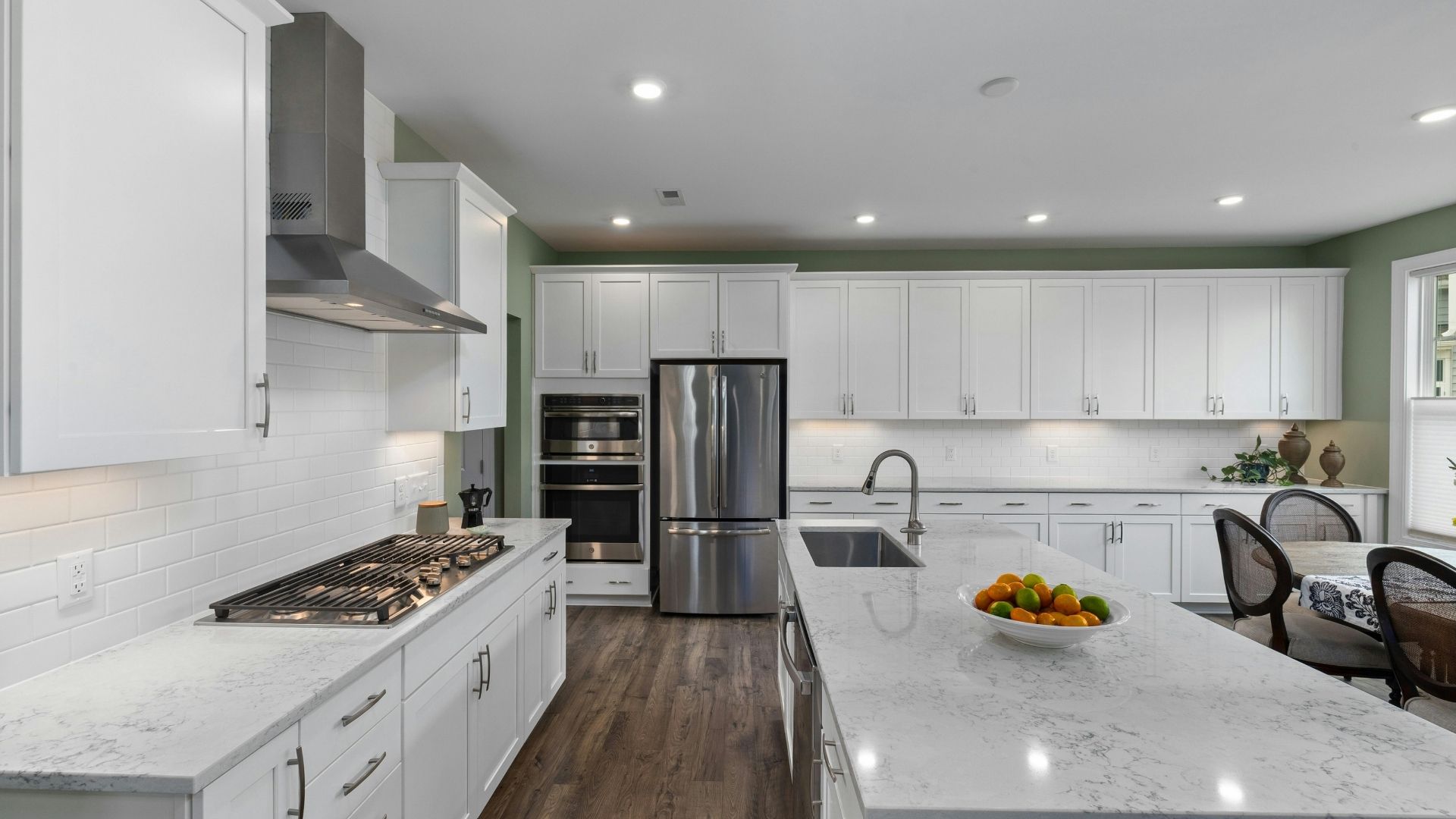 Deep cleaning service in kitchen and bathroom